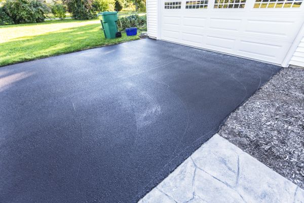 Blacktop Driveway Service in New Braunfels
