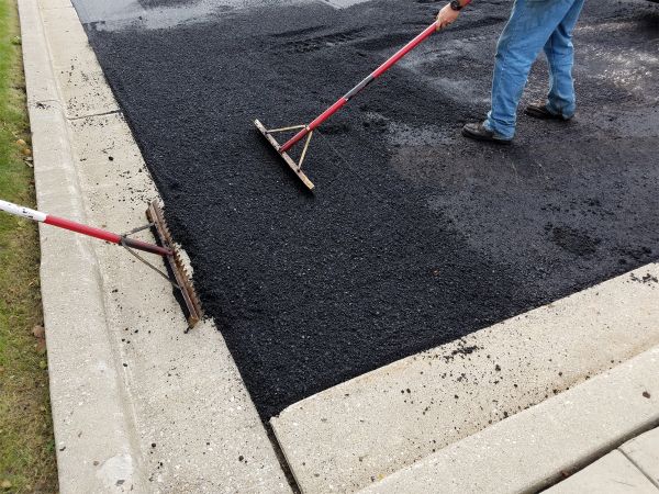 Asphalt Driveway Service in New Braunfels